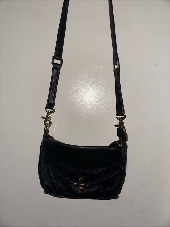 Tory Burch Handbags - Tory Burch Black Leather Crossbody with Gold Hardware